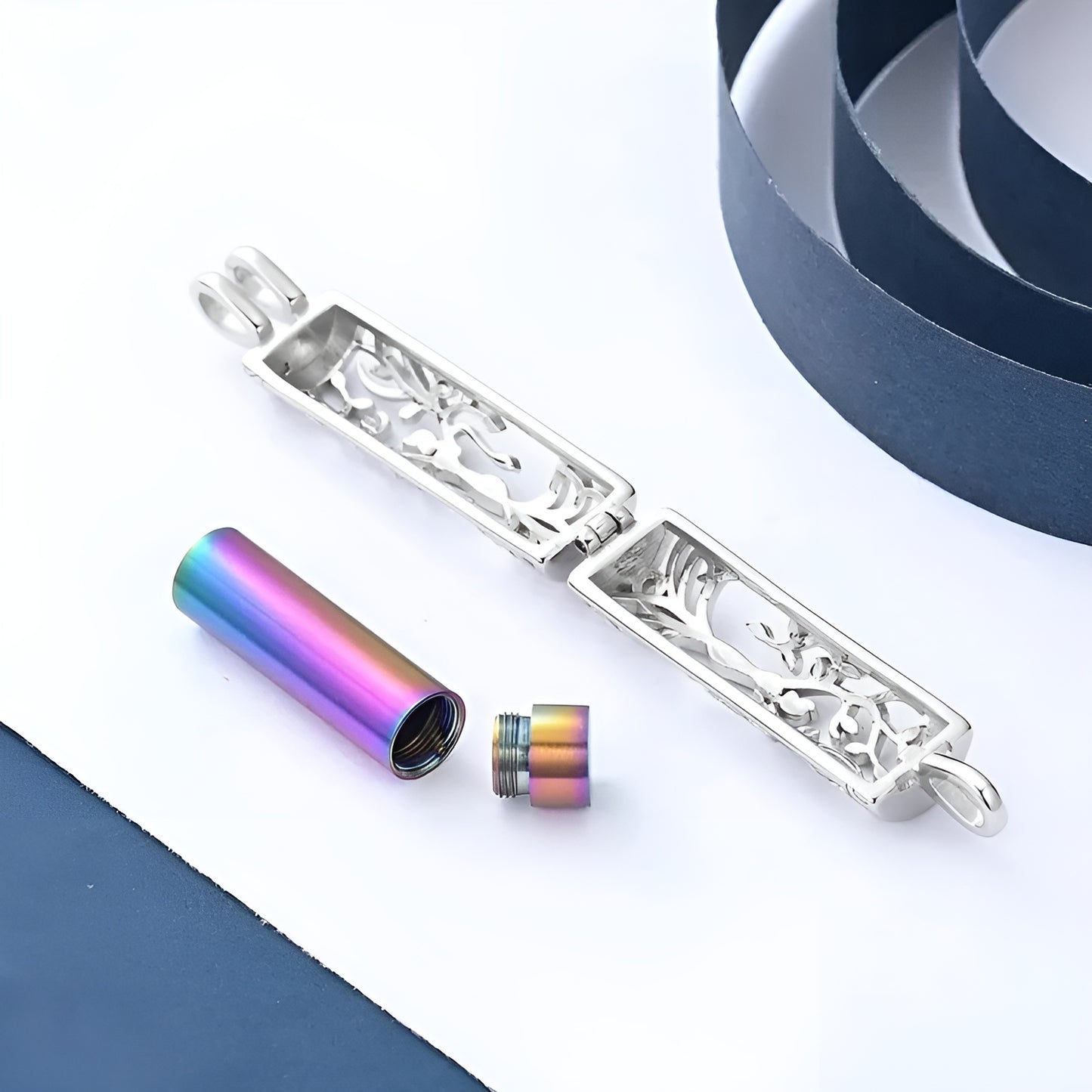 Leshera™ Aromatherapy Diffuser Necklace