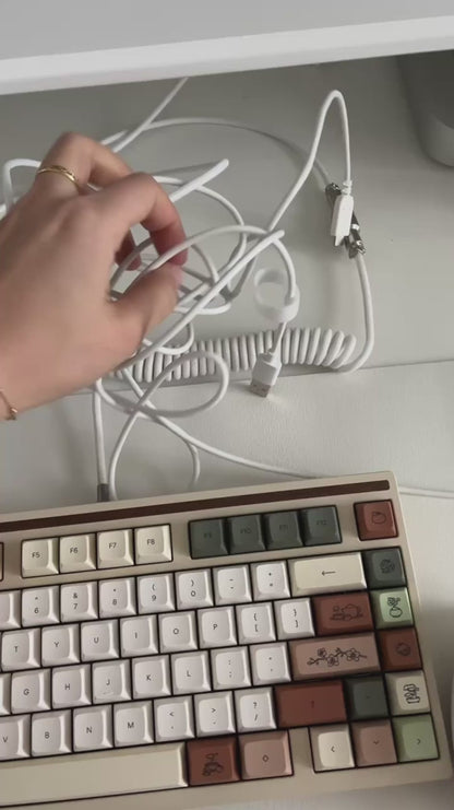 MagneticCab | Magnetic Anti-tangle Cable