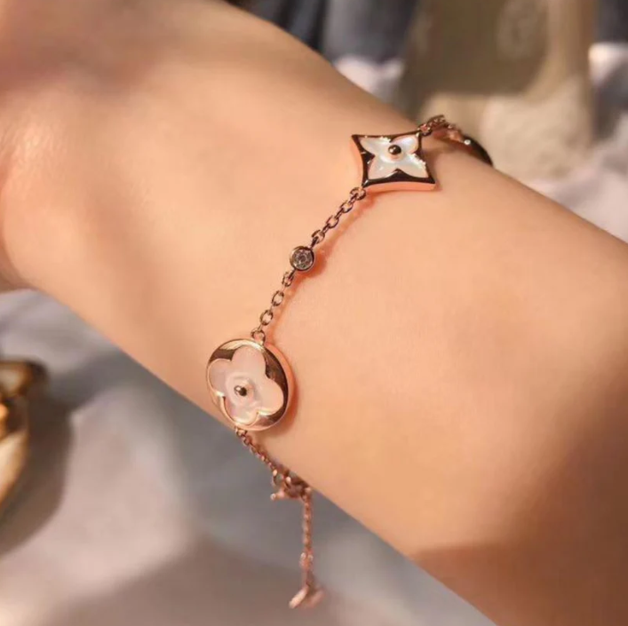 Leshera™ Flower Blossom Bracelet